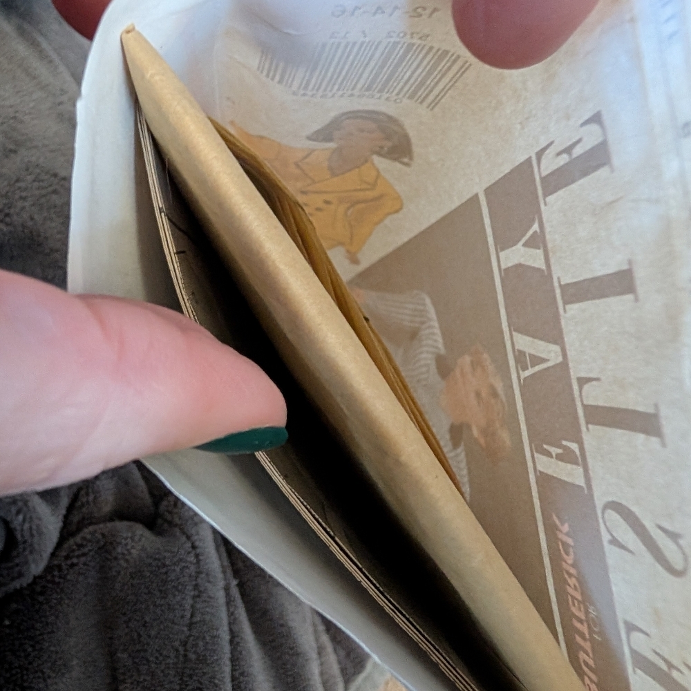 Butterick Pattern - Picture 4 of 4